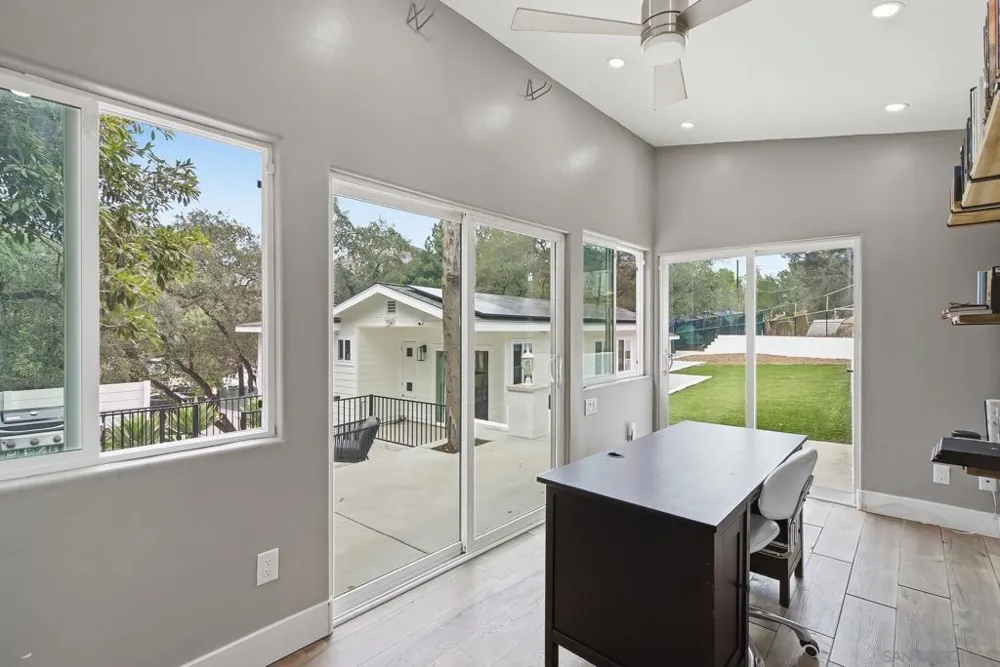 10243 Canyon Escondido, CA 92026