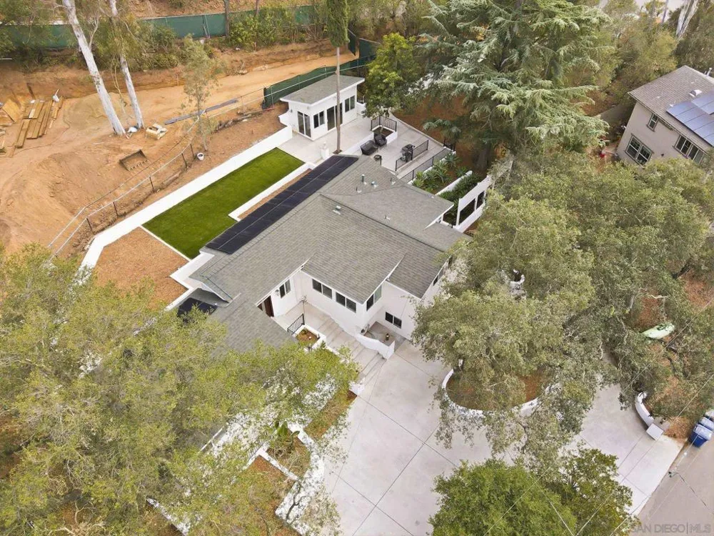 10243 Canyon Escondido, CA 92026