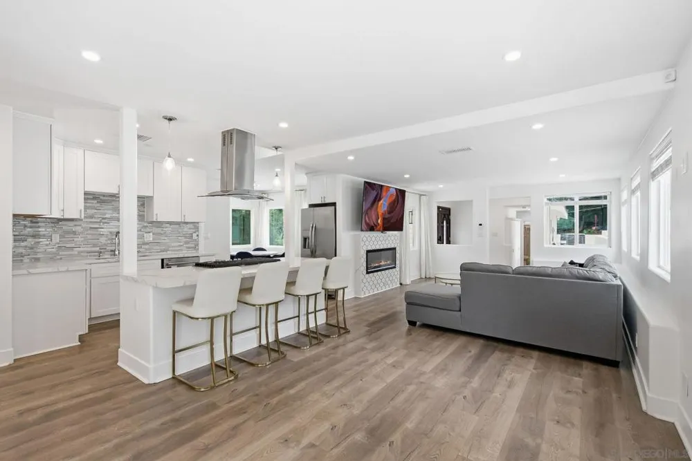 10243 Canyon Escondido, CA 92026