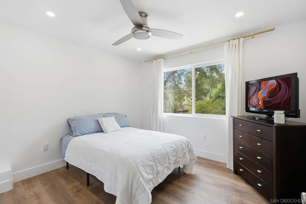 10243 Canyon Escondido, CA 92026