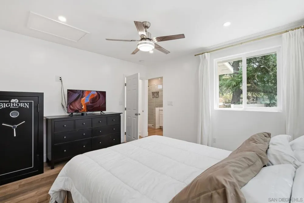 10243 Canyon Escondido, CA 92026