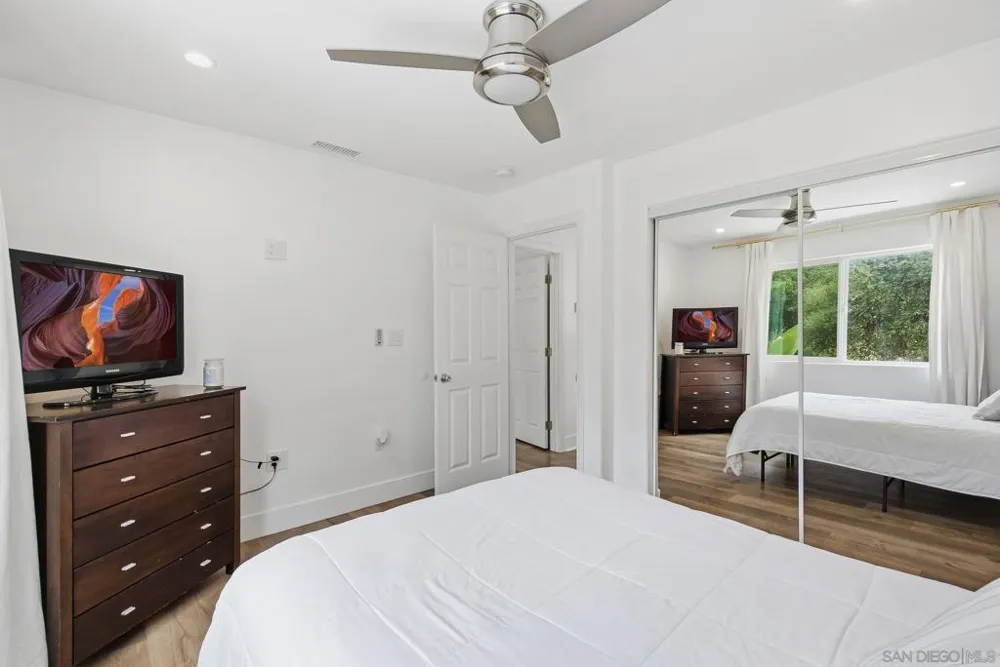 10243 Canyon Escondido, CA 92026