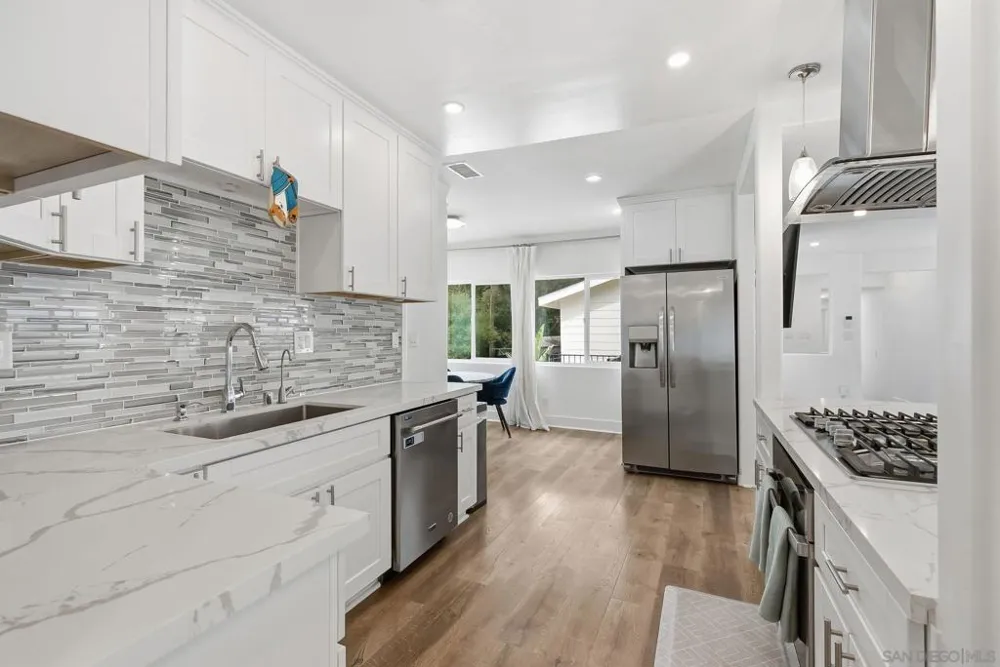 10243 Canyon Escondido, CA 92026