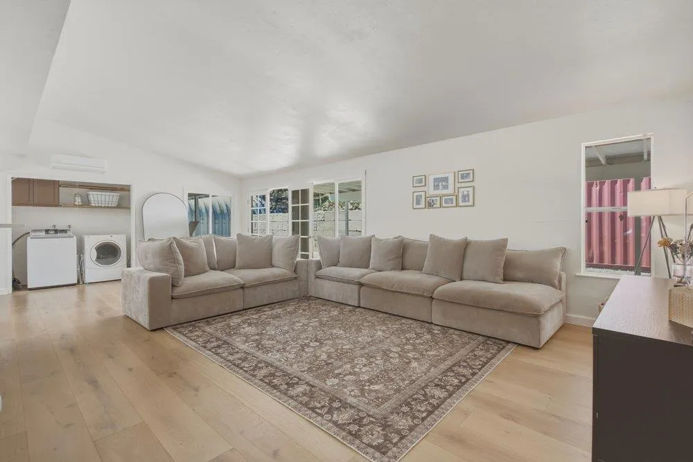 819 Lewis Road Royal Oaks, CA 95076