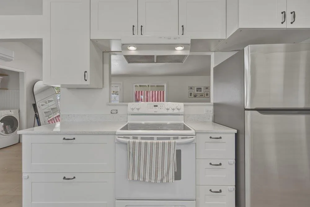819 Lewis Road Royal Oaks, CA 95076