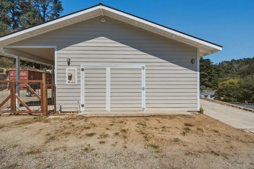 819 Lewis Road Royal Oaks, CA 95076