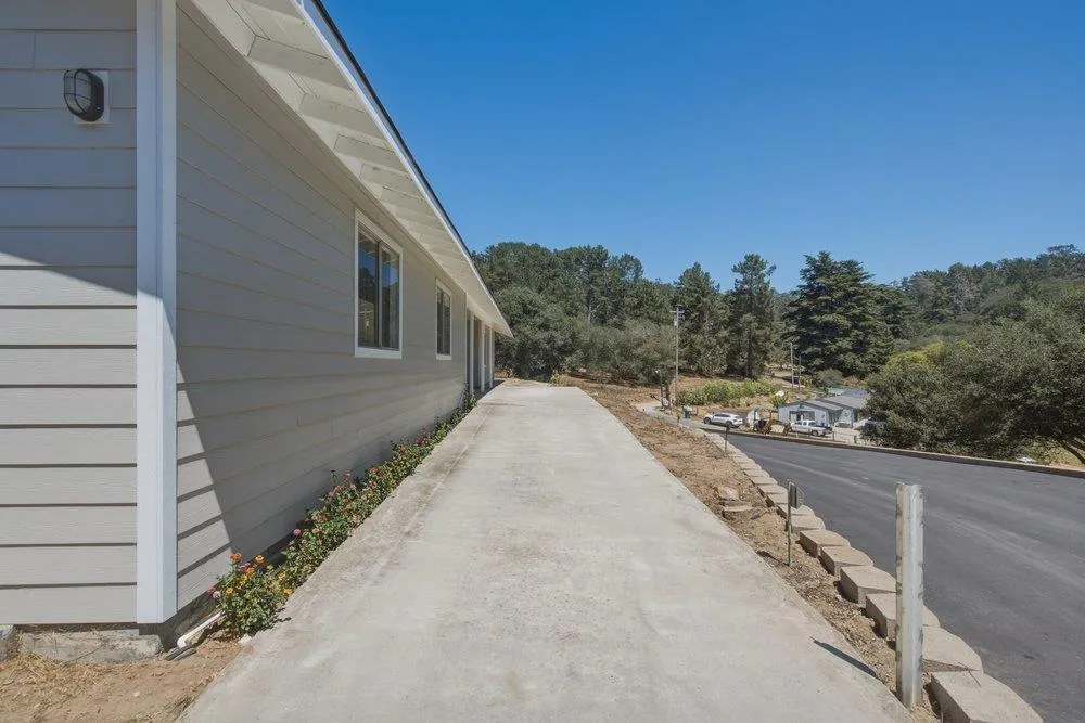 819 Lewis Road Royal Oaks, CA 95076