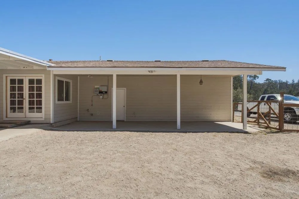 819 Lewis Road Royal Oaks, CA 95076