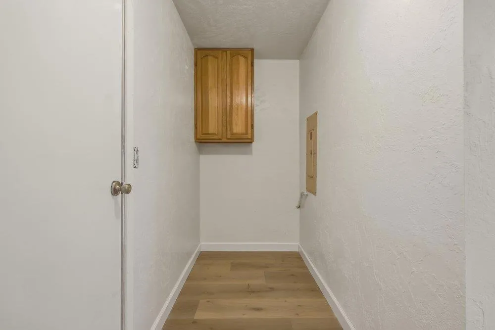 819 Lewis Road Royal Oaks, CA 95076