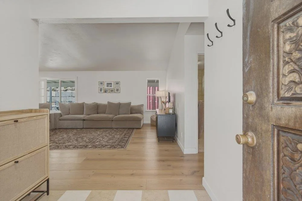 819 Lewis Road Royal Oaks, CA 95076