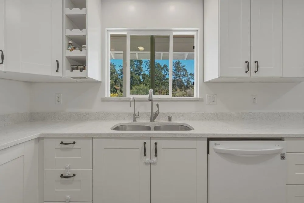 819 Lewis Road Royal Oaks, CA 95076