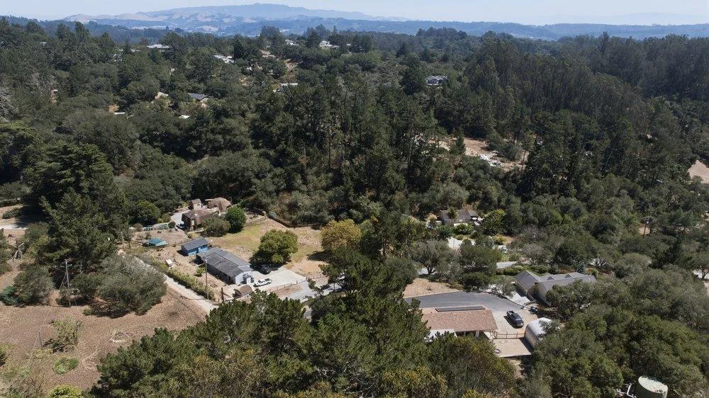 819 Lewis Road Royal Oaks, CA 95076