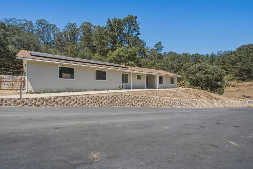 819 Lewis Road Royal Oaks, CA 95076