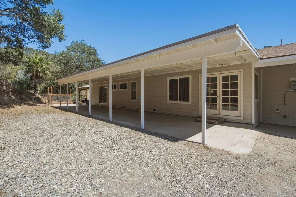 819 Lewis Road Royal Oaks, CA 95076
