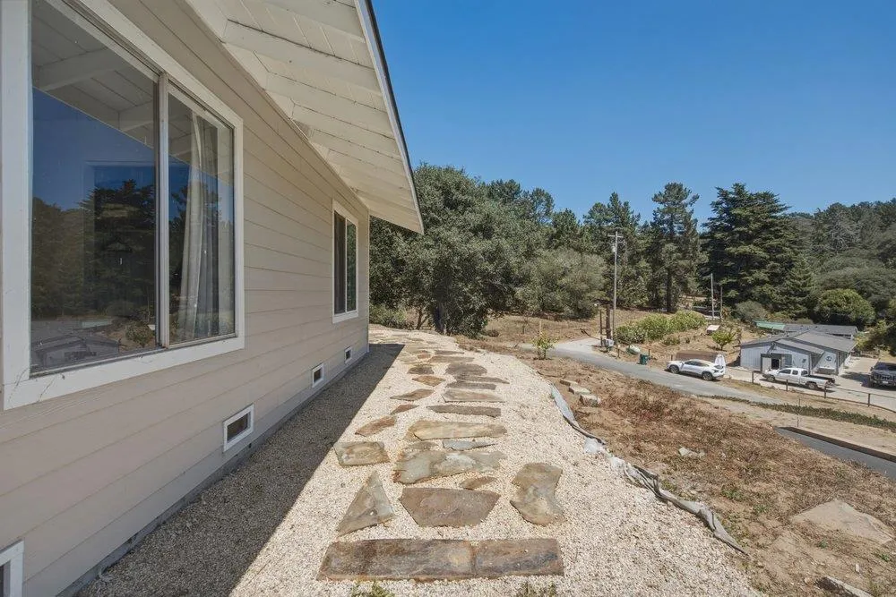 819 Lewis Road Royal Oaks, CA 95076