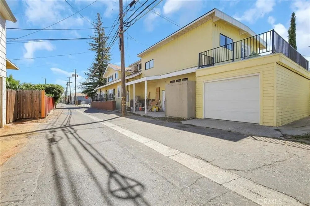 517 6th Street Marysville, CA 95901
