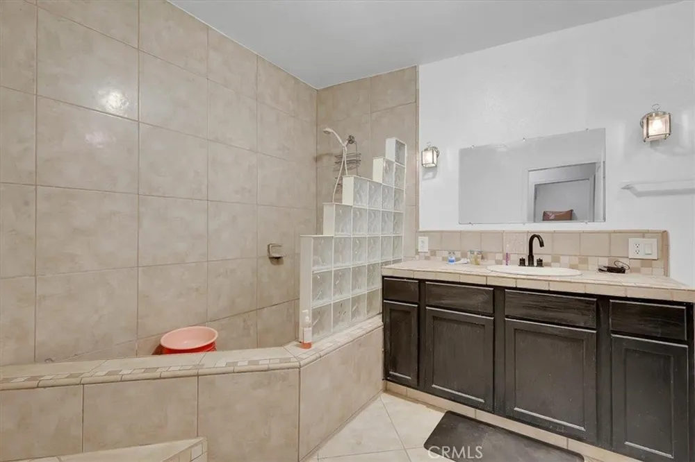 517 6th Street Marysville, CA 95901
