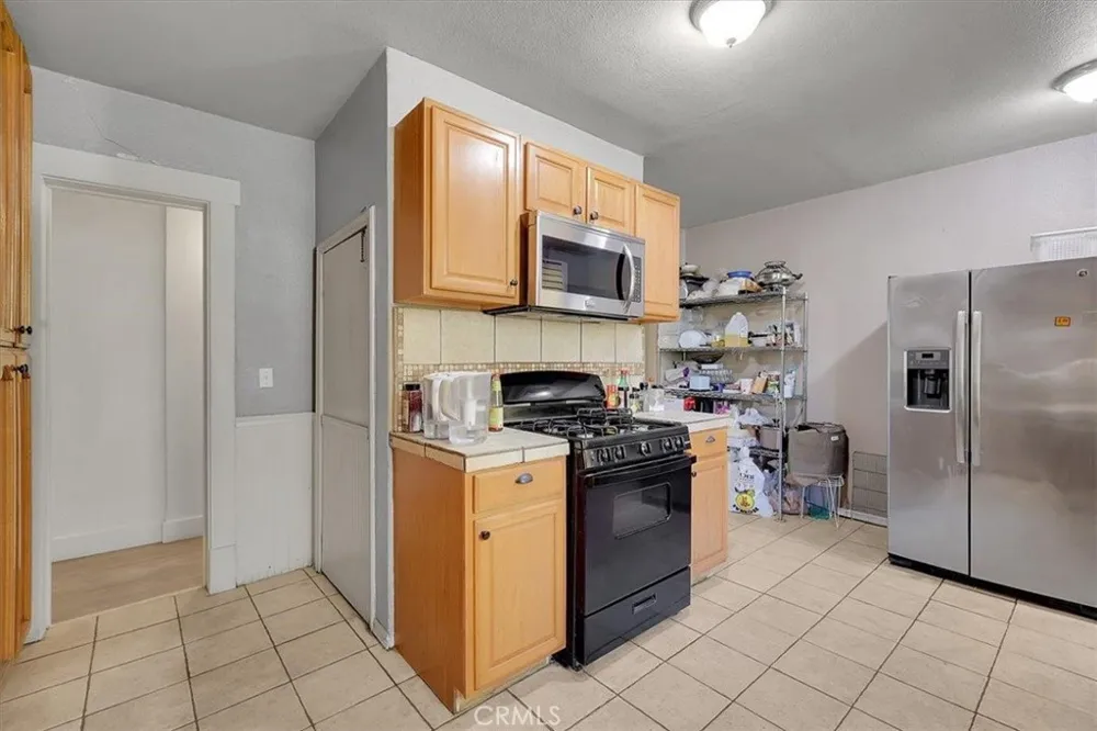 517 6th Street Marysville, CA 95901