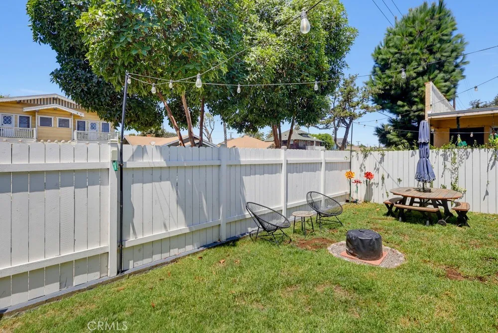 551 W 8th Street Long Beach, CA 90813