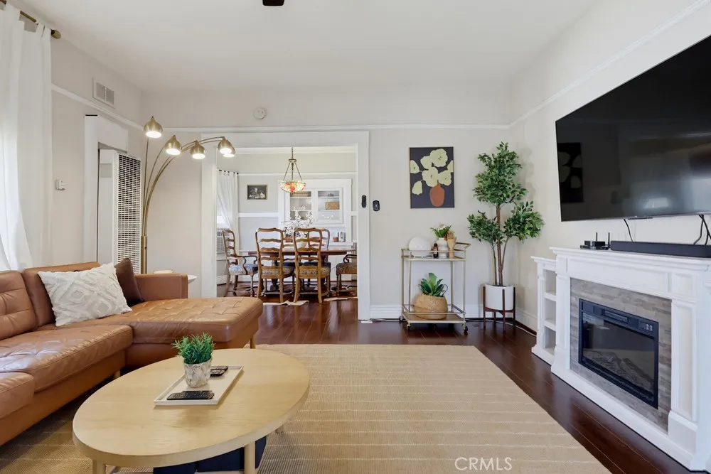 551 W 8th Street Long Beach, CA 90813