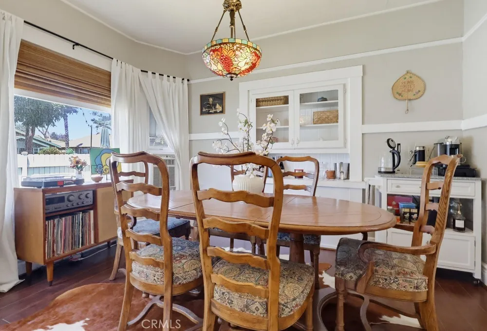 551 W 8th Street Long Beach, CA 90813