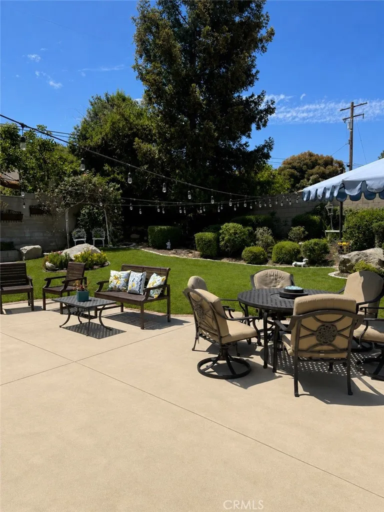 1675 Quince Way Upland, CA 91784