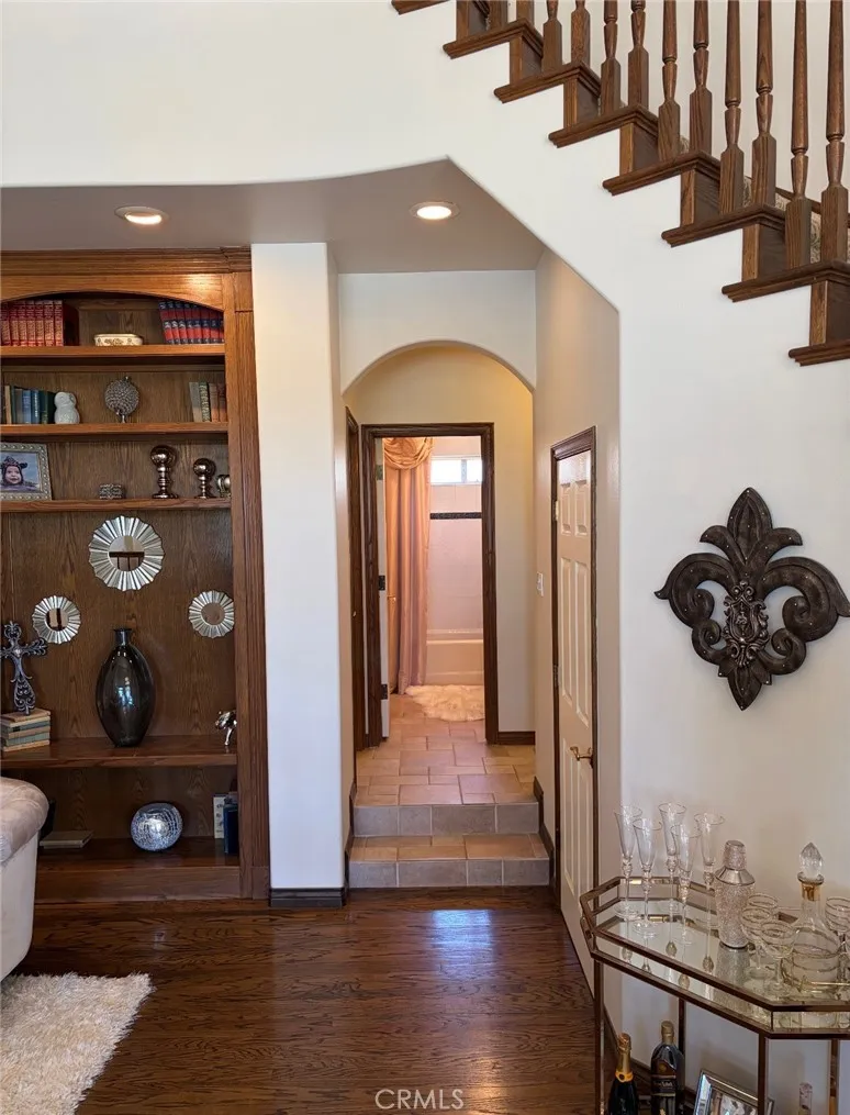 1675 Quince Way Upland, CA 91784