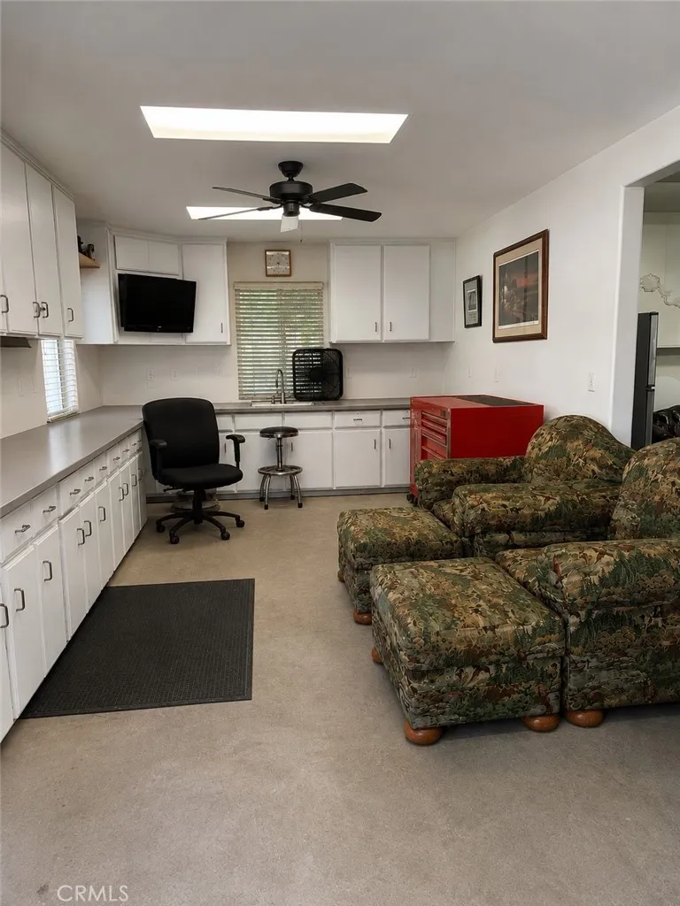 1675 Quince Way Upland, CA 91784