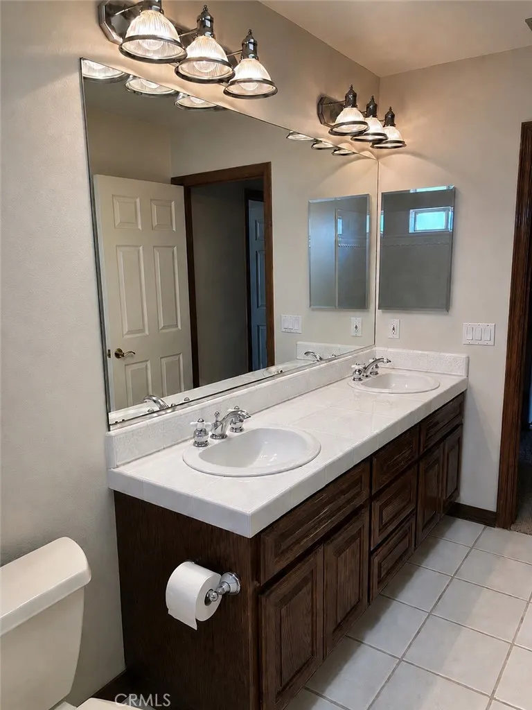 1675 Quince Way Upland, CA 91784