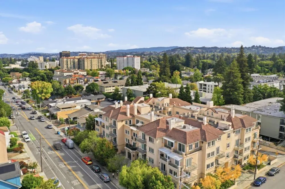 153 N San Mateo Drive #304 San Mateo, CA 94401