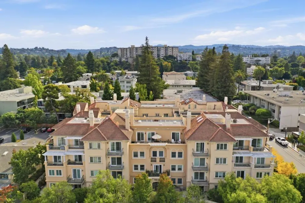 153 N San Mateo Drive #304 San Mateo, CA 94401