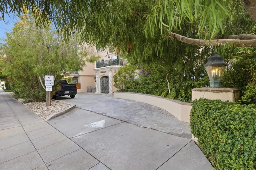 153 N San Mateo Drive #304 San Mateo, CA 94401