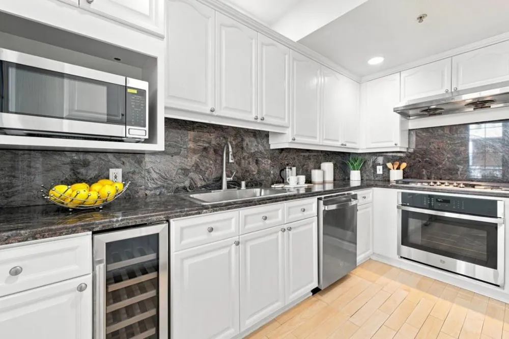 153 N San Mateo Drive #304 San Mateo, CA 94401