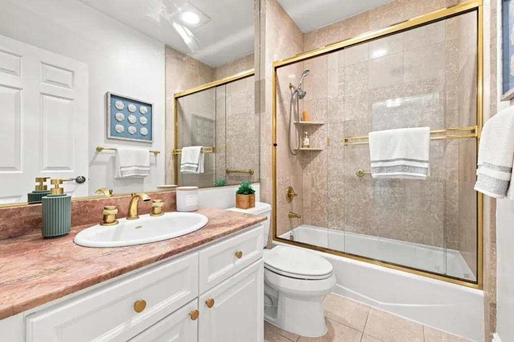 153 N San Mateo Drive #304 San Mateo, CA 94401