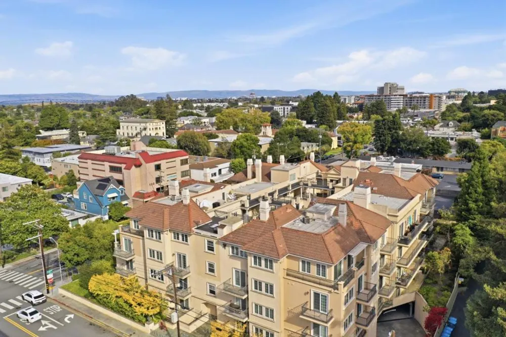 153 N San Mateo Drive #304 San Mateo, CA 94401