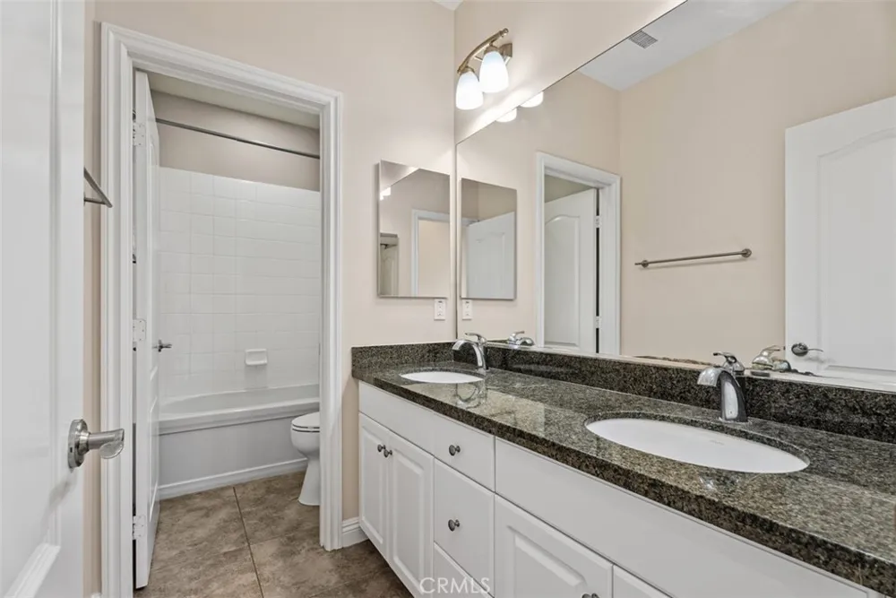 2992 E Coalinga Brea, CA 92821