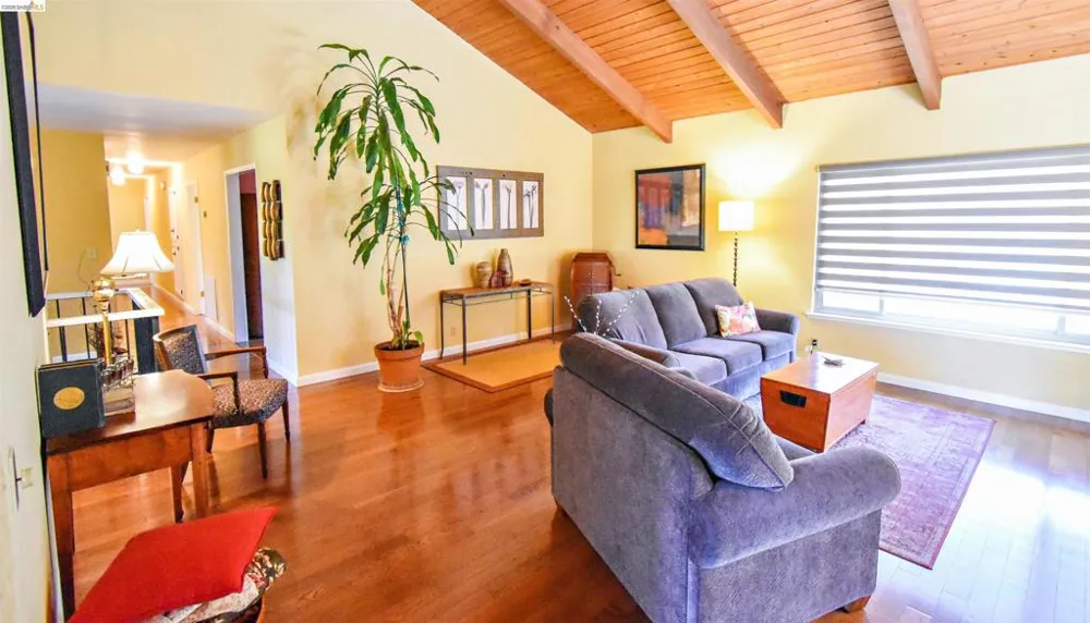 23101 Gold Springs Dr Columbia, CA 95310