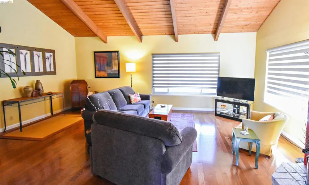 23101 Gold Springs Dr Columbia, CA 95310