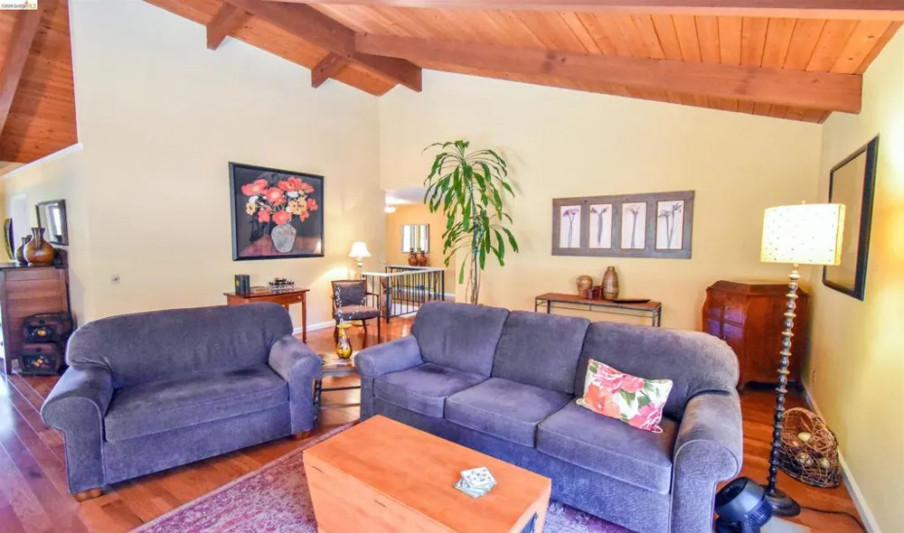 23101 Gold Springs Dr Columbia, CA 95310