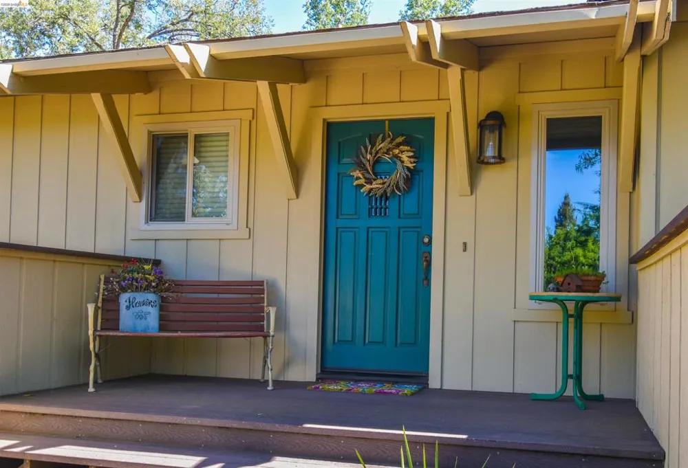 23101 Gold Springs Dr Columbia, CA 95310
