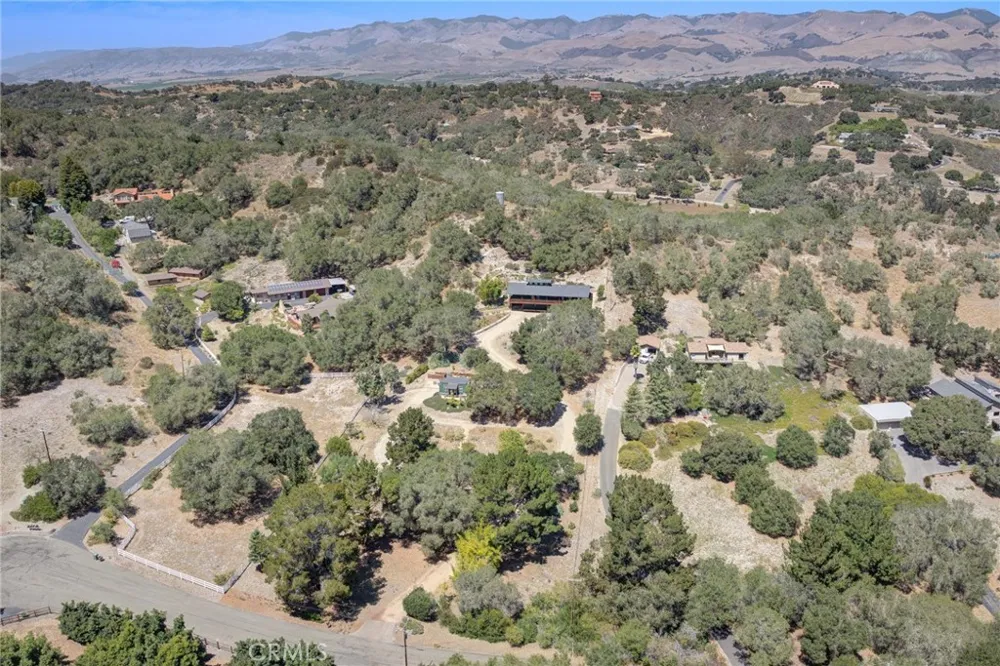 1615 Bee Canyon Road Arroyo Grande, CA 93420