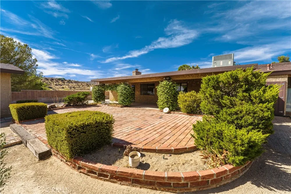 7569 San Remo Yucca Valley, CA 92284