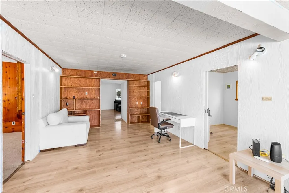 13704 Clark Bellflower, CA 90706