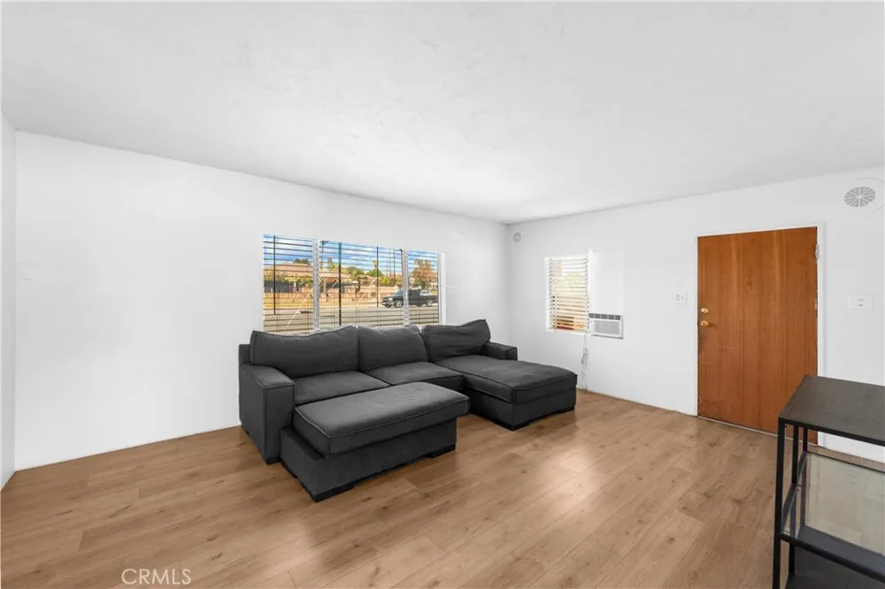 13704 Clark Bellflower, CA 90706