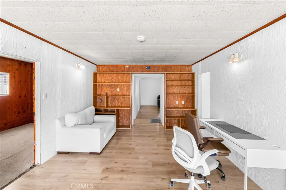 13704 Clark Bellflower, CA 90706