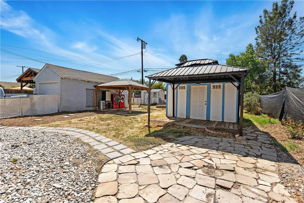 1737 Waters Ave. Pomona, CA 91766