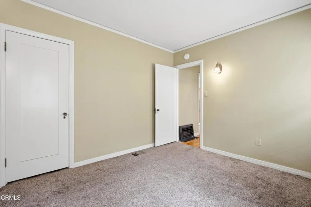 2381 Hyland Ave. Avenue Ventura, CA 93001