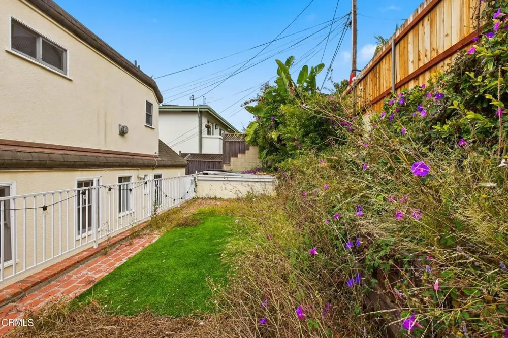 2381 Hyland Ave. Avenue Ventura, CA 93001
