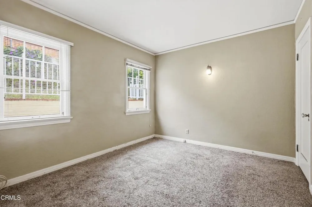 2381 Hyland Ave. Avenue Ventura, CA 93001