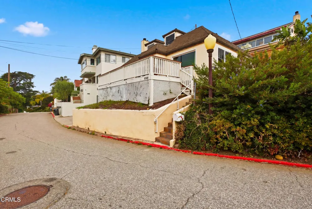 2381 Hyland Ave. Avenue Ventura, CA 93001
